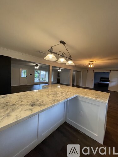 5427 Bennington Avenue 5 Beds Single Family Home for Rent - Photo gallery 2