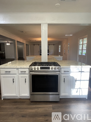 5427 Bennington Avenue 5 Beds Single Family Home for Rent - Photo gallery 4