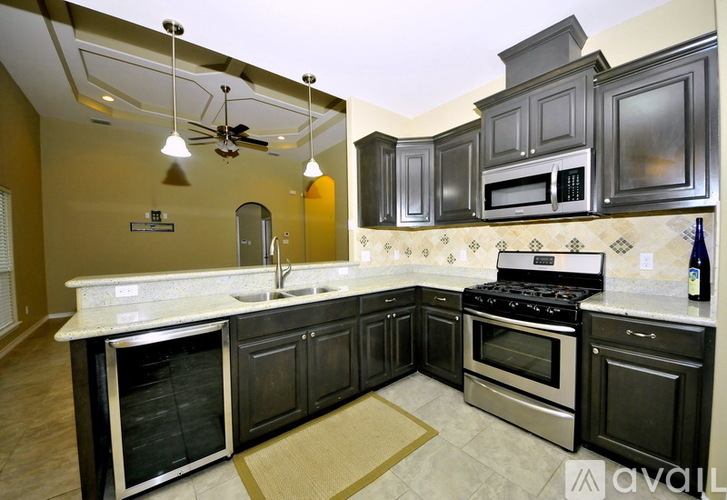 15609 Escapade St 3 Beds Single Family Home for Rent - Photo gallery 2