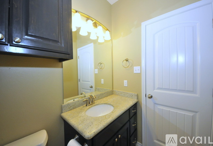 15609 Escapade St 3 Beds Single Family Home for Rent - Photo gallery 4