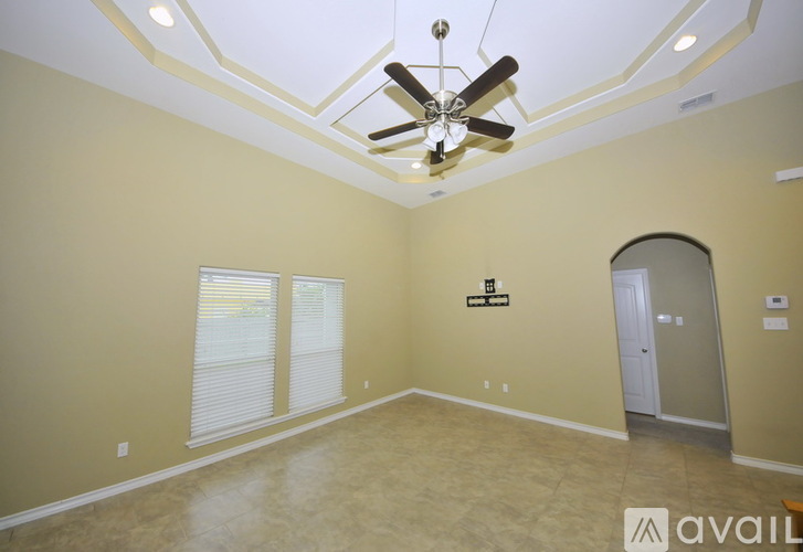 15609 Escapade St 3 Beds Single Family Home for Rent - Photo gallery 5