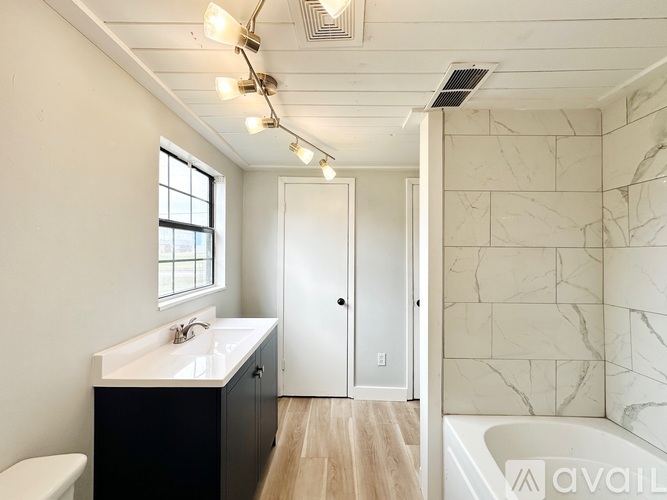 608 Gandy Ave 3 Beds Single Family Home for Rent - Photo gallery 4