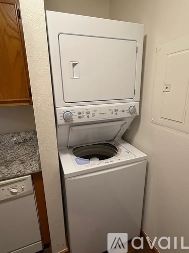 848 N Storer Ave Studio Apartment for Rent - Photo gallery 3