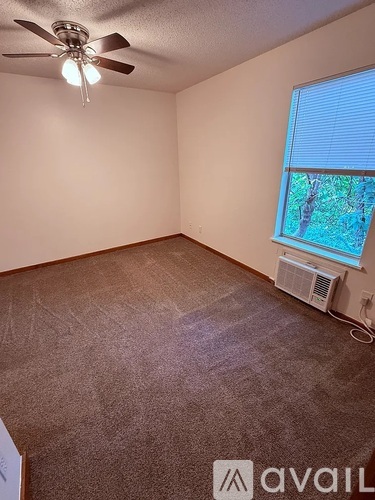 848 N Storer Ave Studio Apartment for Rent - Photo gallery 5