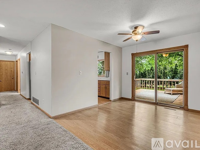 1425 West 54th Street 3 Beds Single Family Home for Rent - Photo gallery 5