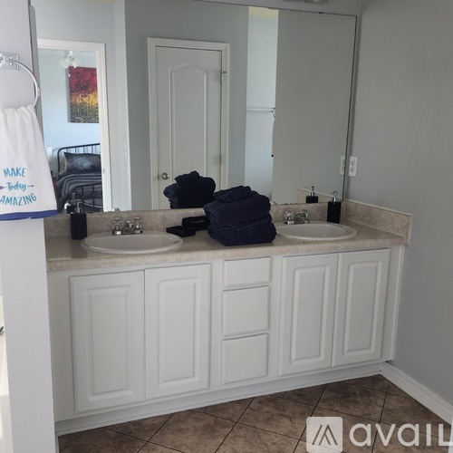 5634 Silver Star Court 3 Beds Single Family Home for Rent - Photo gallery 4