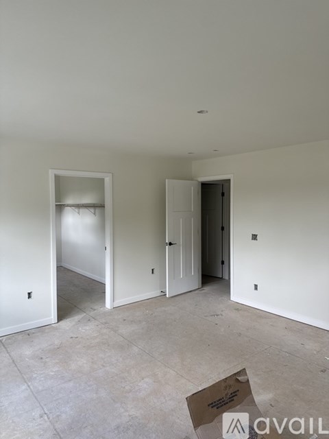 228 Russell Ct 3 Beds Apartment for Rent