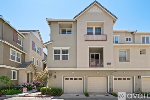 1271 Westbury Drive 3 Beds Apartment for Rent