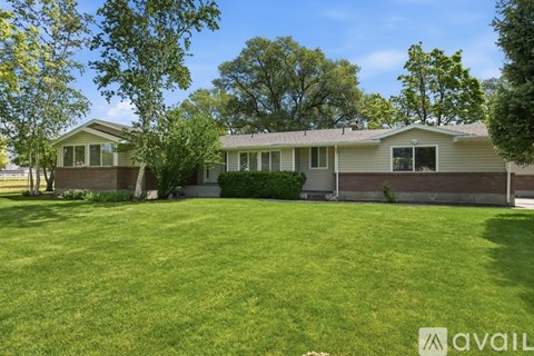 10460 N 6000 W 5 Beds Apartment for Rent