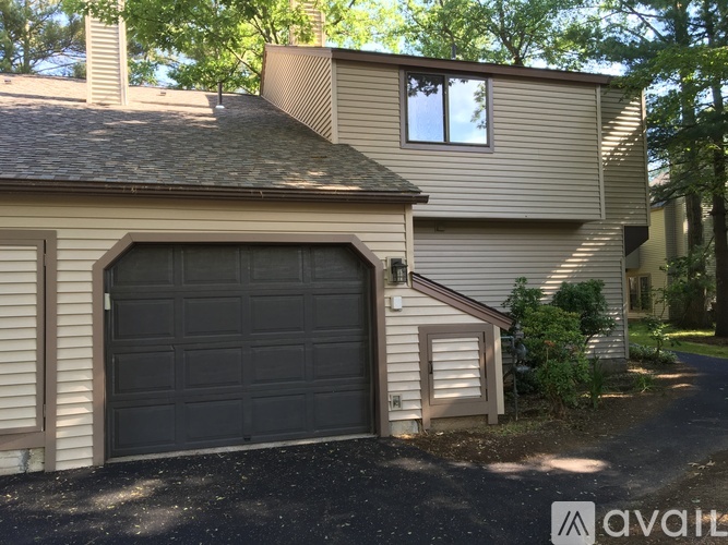 13 Walnut Lane 3 Beds Condo for Rent - Photo gallery 1