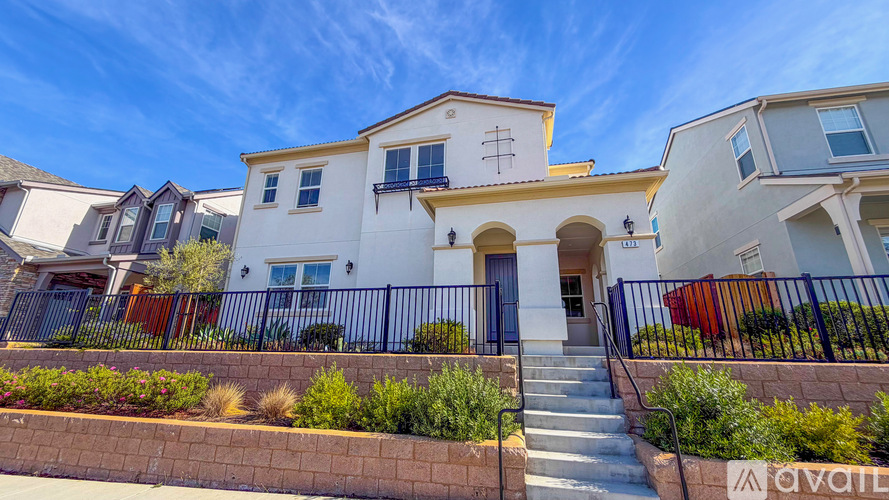 473 Marina Heights Drive 3 Beds Single Family Home for Rent - Photo gallery 2