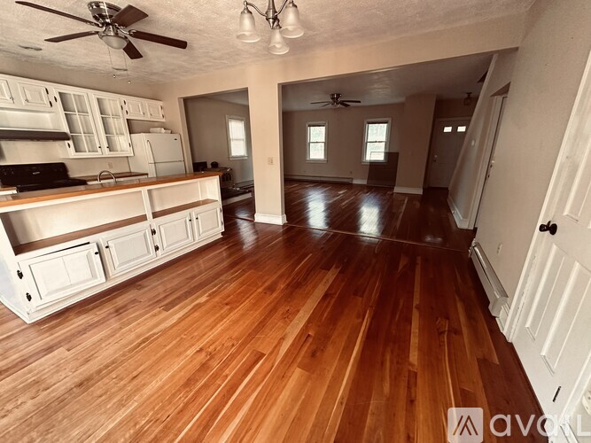 160 Washington St 2 Beds Apartment for Rent - Photo gallery 5