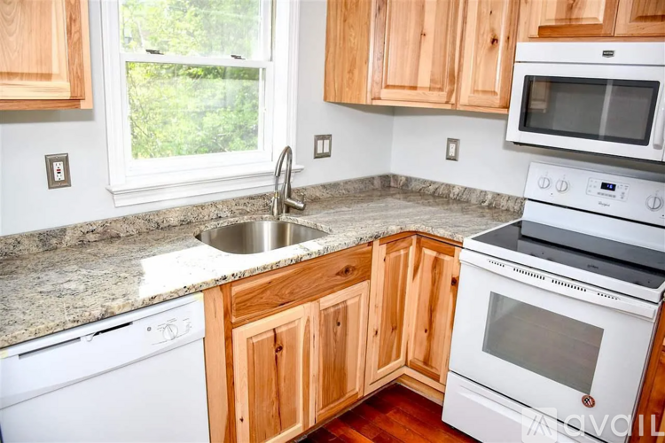 52 Cadogan Way 3 Beds Townhouse for Rent - Photo gallery 4