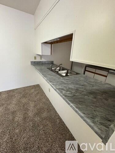 220 Raleigh Ct 2 Beds Apartment for Rent