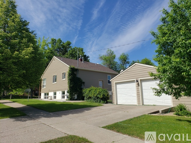 2225 2nd Ave N 2 Beds Apartment for Rent - Photo gallery 2
