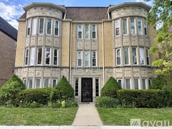 6658 West Devon Avenue 2 Beds Single Family Home for Rent - Photo gallery 1