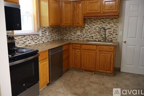 3327 Southeast 4Th Court 2 Beds Apartment for Rent