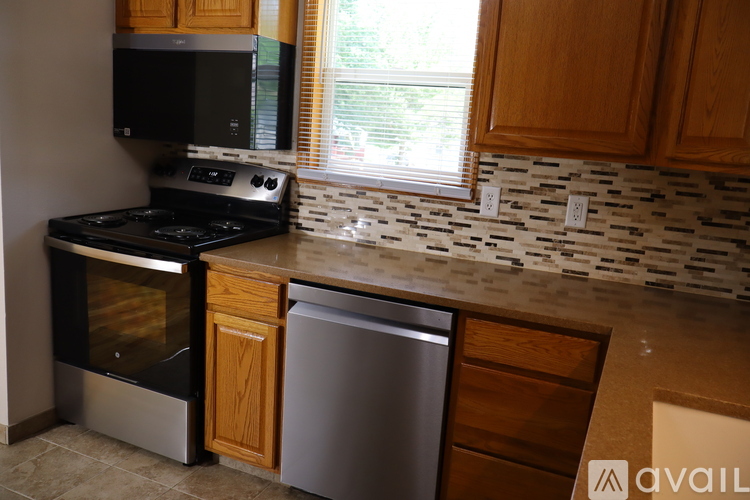 3327 Southeast 4th Court 2 Beds Single Family Home for Rent - Photo gallery 3