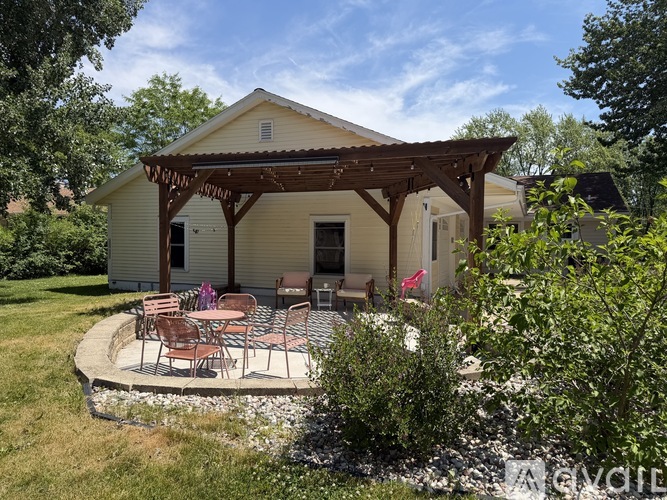 W176N8625 Sunset Ridge Drive 5 Beds Single Family Home for Rent - Photo gallery 3