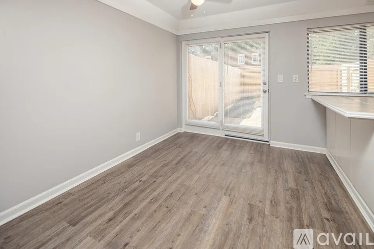 1898 Poplar Woods Cir E 2 Beds Condo for Rent - Photo gallery 3