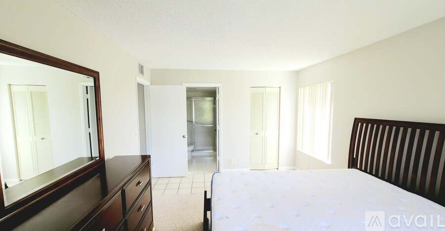 1015 Green Pine Blvd 2 Beds Apartment for Rent - Photo gallery 2