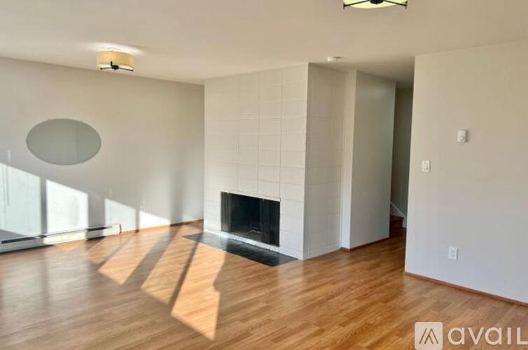 9200 Densmore Ave N 3 Beds Townhouse for Rent - Photo gallery 3