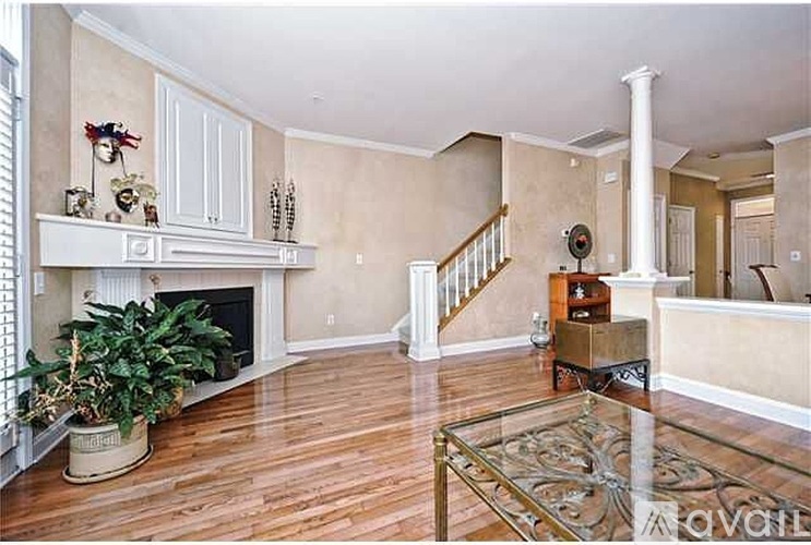 216 South Cedar Street 3 Beds Condo for Rent - Photo gallery 3