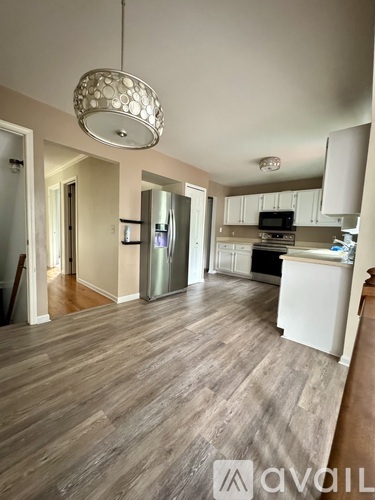 1825 Latimer Drive 5 Beds Single Family Home for Rent - Photo gallery 3