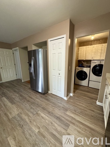 1825 Latimer Drive 5 Beds Single Family Home for Rent - Photo gallery 5