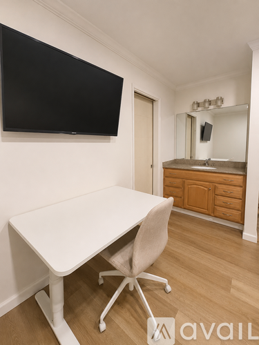 610 Gilbert Avenue 2 Beds Condo for Rent - Photo gallery 2