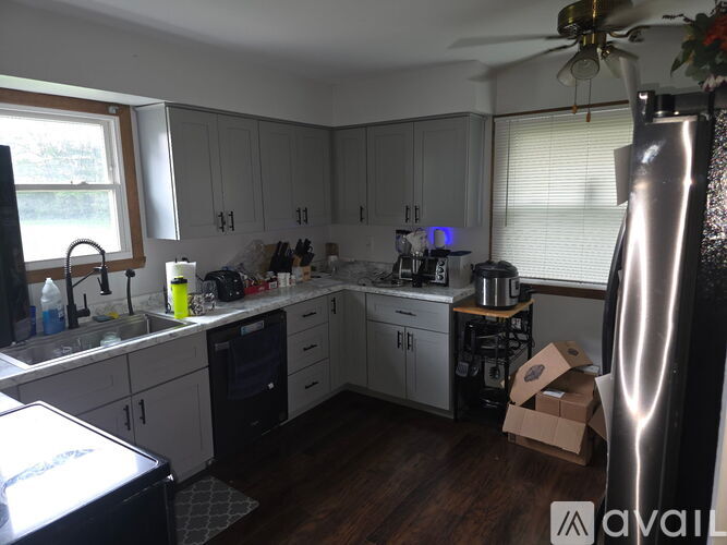 11459 West Forest Home Avenue 3 Beds Apartment for Rent - Photo gallery 3