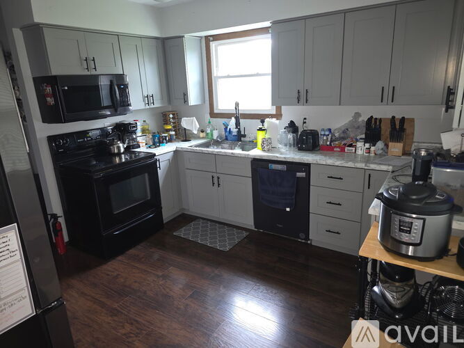 11459 West Forest Home Avenue 3 Beds Apartment for Rent - Photo gallery 4