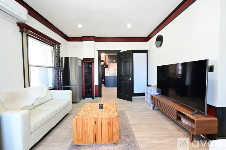 1489 E Colorado Blvd Studio Apartment for Rent - Photo gallery 4