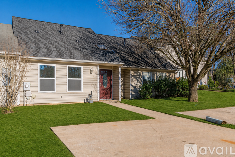 9018 Stoneleigh Trce 2 Beds Townhouse for Rent - Photo gallery 1