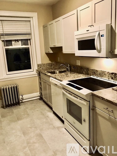 52 Strathmore Road 1 Condo for Rent - Photo gallery 2