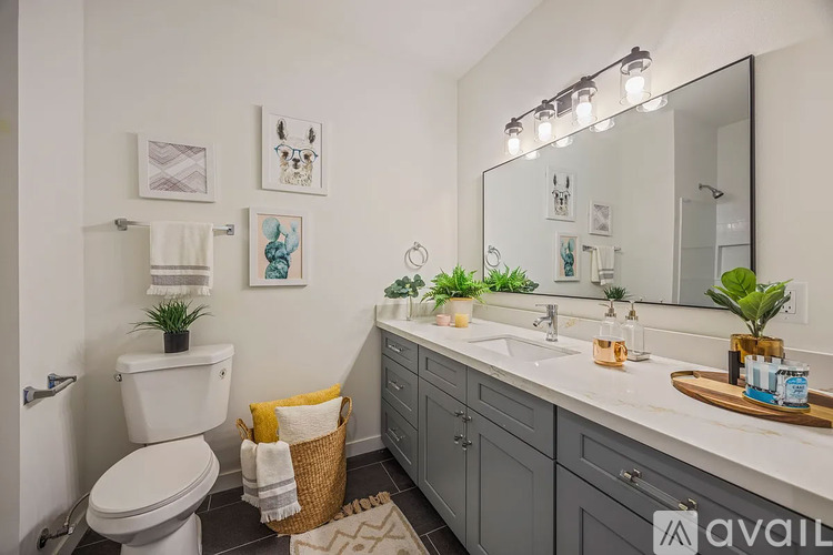 2152 N 185th St 2 Beds Apartment for Rent - Photo gallery 4