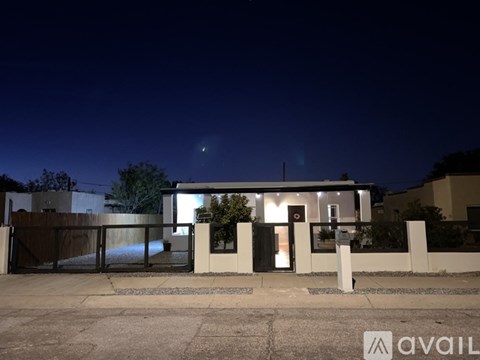 1016 W Huron St 3 Beds Apartment for Rent