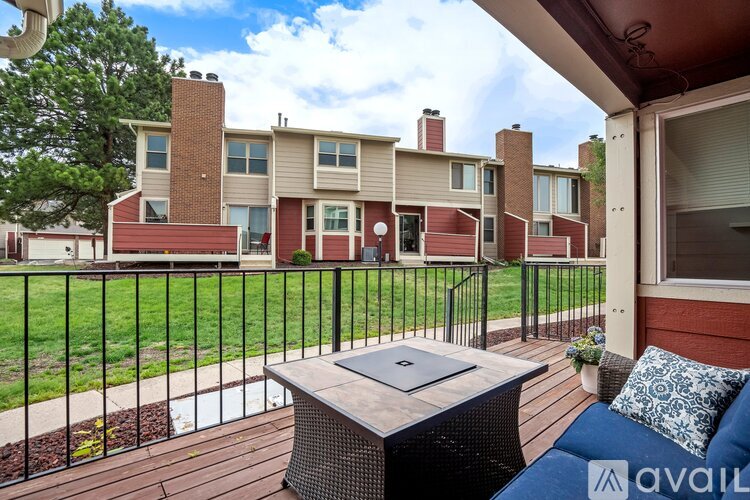 424 West Rockrimmon Boulevard 2 Beds Townhouse for Rent - Photo gallery 2