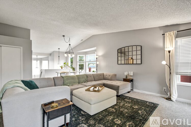 424 West Rockrimmon Boulevard 2 Beds Townhouse for Rent - Photo gallery 5