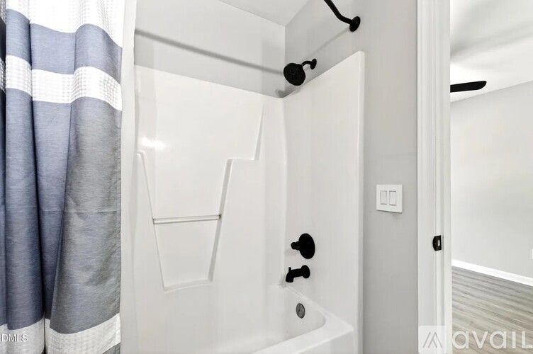 37 Red Ln 3 Beds Townhouse for Rent - Photo gallery 5