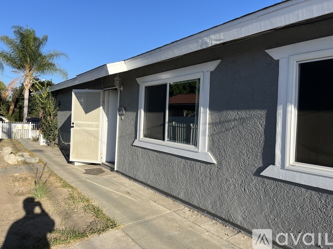 5917 Everett Avenue 2 Beds Single Family Home for Rent - Photo gallery 1