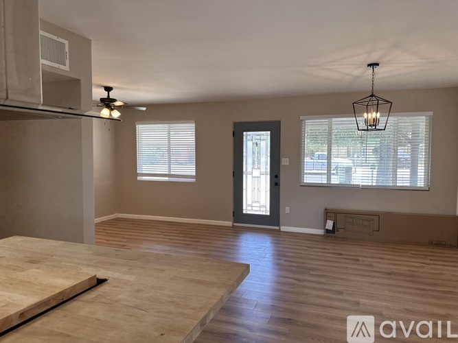 644 E Manor Dr 3 Beds Single Family Home for Rent - Photo gallery 5