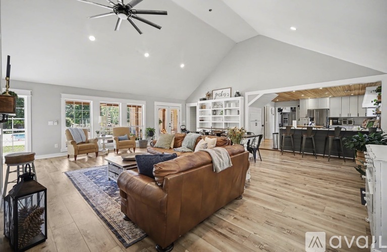 5226 Old Plank Road 6 Beds Single Family Home for Rent - Photo gallery 3