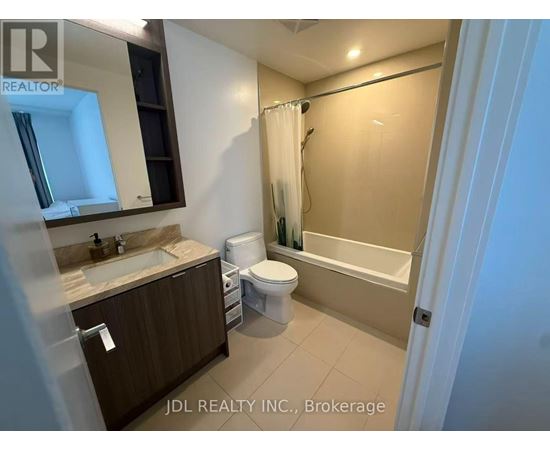 905 - 125 BLUE JAYS WAY 3 Beds Apartment, Condo, Home for Rent - Photo gallery 3