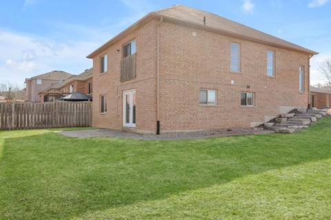 2 Humber Drive 2 Beds Apartment for Rent