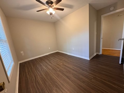 1142 Windsor Street Southwest 3 Beds Apartment for Rent