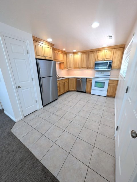 1907 S Columbia Ln 2 Beds Apartment for Rent