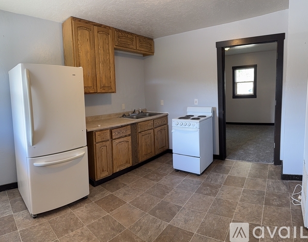 Railroad Ave 1 Apartment for Rent - Photo gallery 2