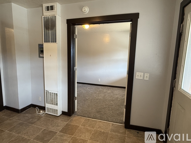 Railroad Ave 1 Apartment for Rent - Photo gallery 4