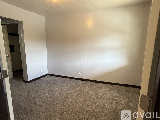Railroad Ave 1 Apartment for Rent - Photo gallery 5